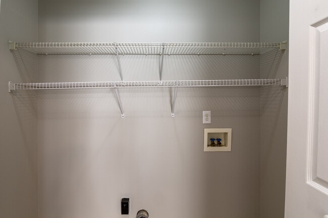 Building Photo - 4711 Brookwood Ln