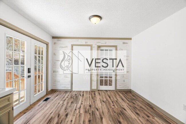 Building Photo - 326 New Salem Rd