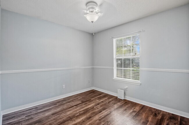 Building Photo - 3014 Windsor Cir