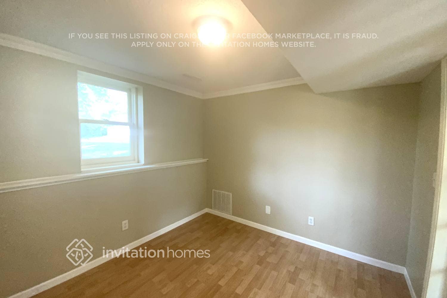 Building Photo - 1716 Lamplight Dr