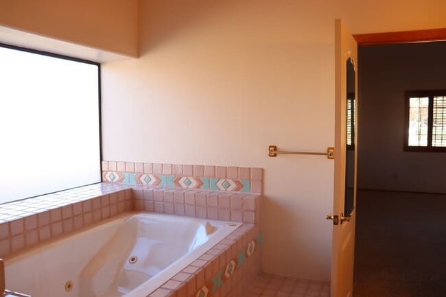 Building Photo - Golf Course Location