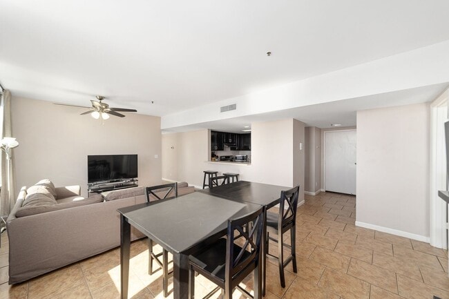 Building Photo - Seagle Building 7C