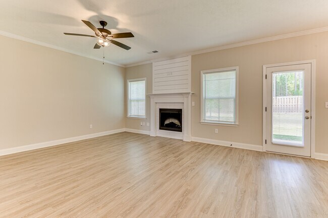 Building Photo - 2041 Limerick Ct