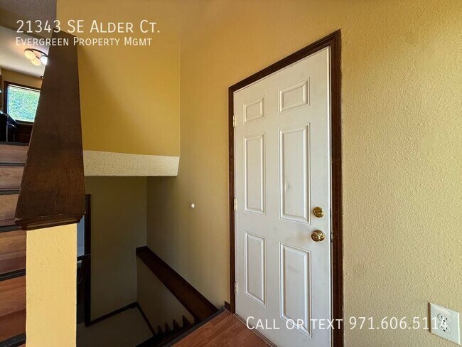 Building Photo - 21343 SE Alder Ct
