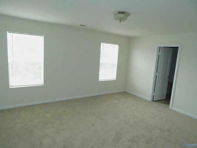 Building Photo - 130 Lockport Dr
