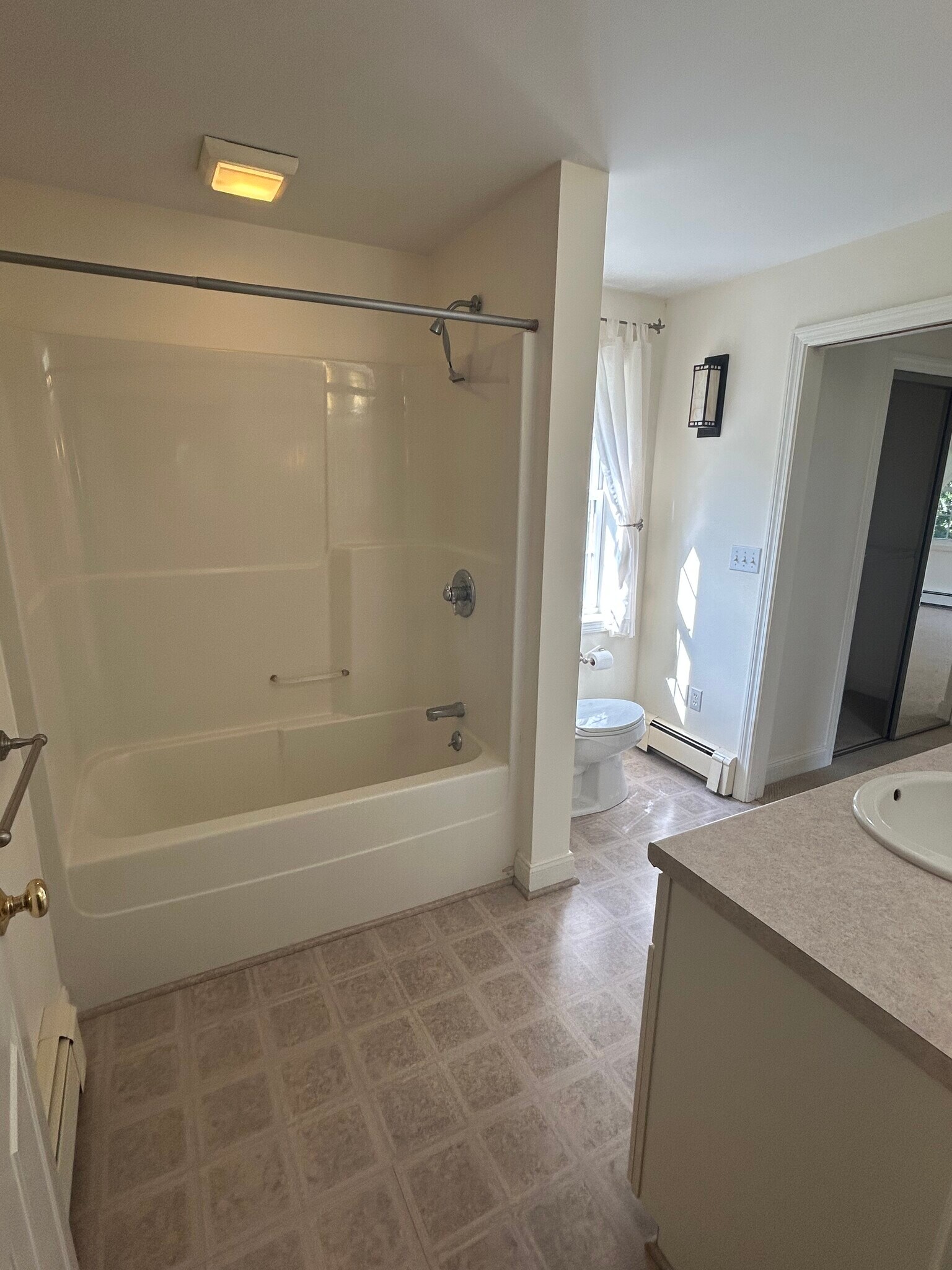 Bathroom - 50 Pine St
