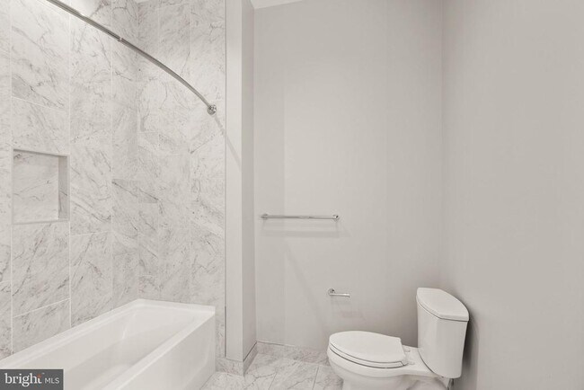 Building Photo - 925 N Fairfax St