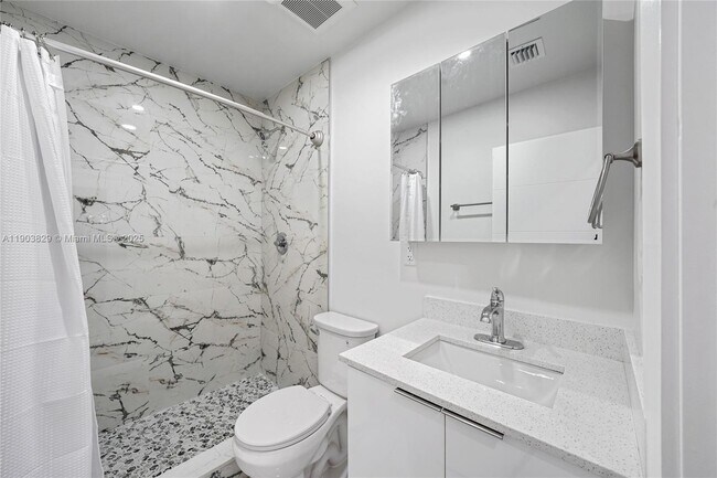 Building Photo - 4670 NW 5th St