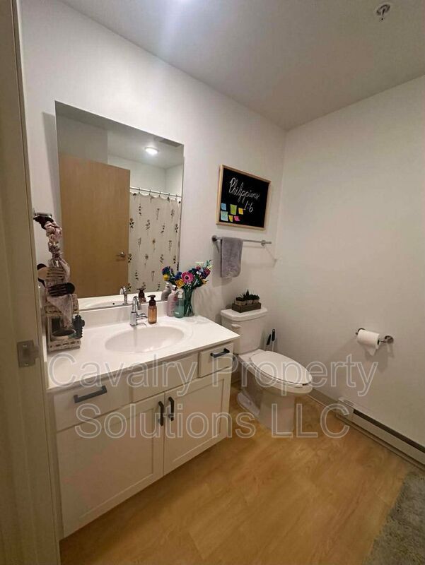 Building Photo - 1831 W Michigan St