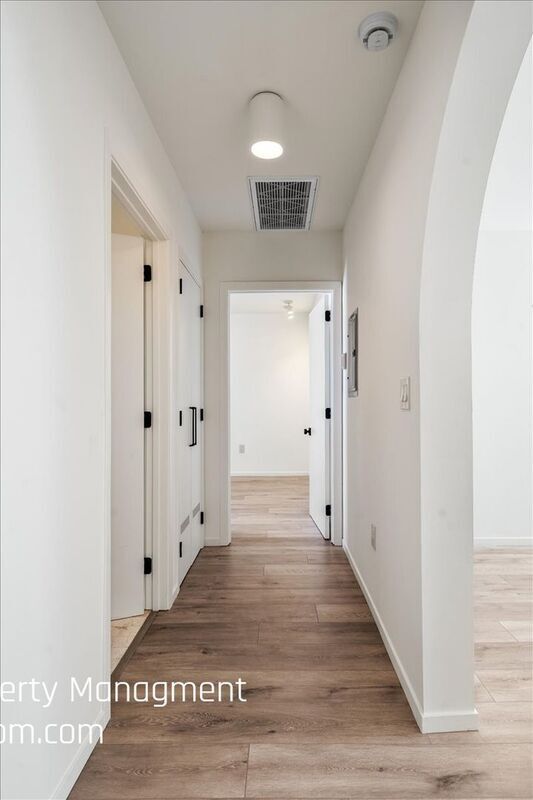 Building Photo - 3181 Verdugo Pl