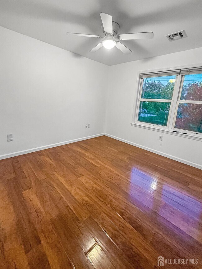 Building Photo - 207 Remsen Ave