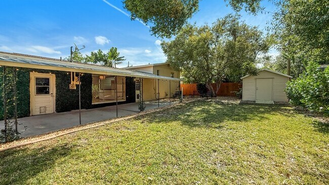 Building Photo - 4517 S Hesperides St