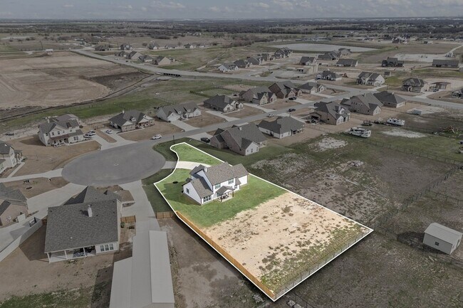 Building Photo - 127 Clearwater Ct