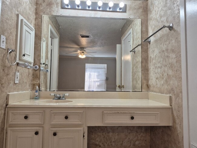 Building Photo - 13211 Whitchurch Way