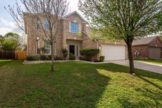 Building Photo - 3917 Links Ln