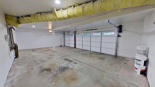 Building Photo - 6232 E Shenandoah Ave