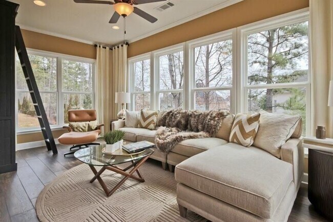 Building Photo - 1316 Calistoga Way