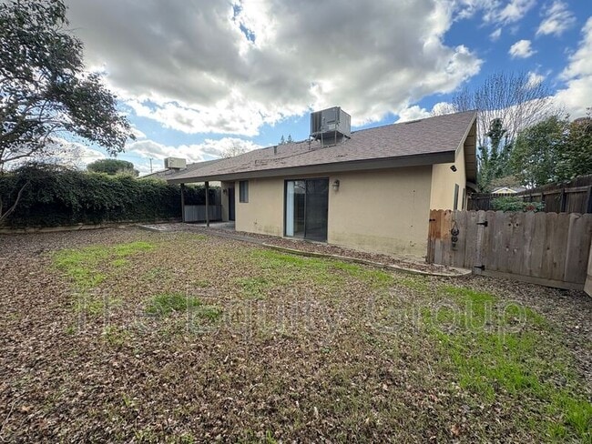 Building Photo - 644 N Atwood St