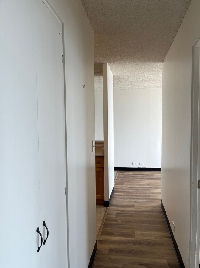 Building Photo - Village Maluhia - 2 bedrooms, 1 bath unit ...