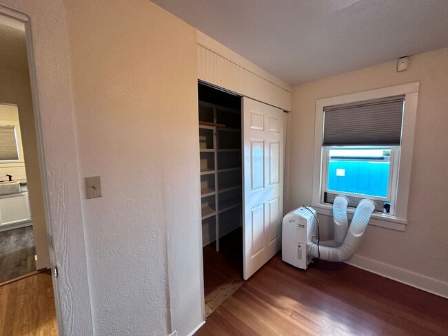 Building Photo - 536 14th St