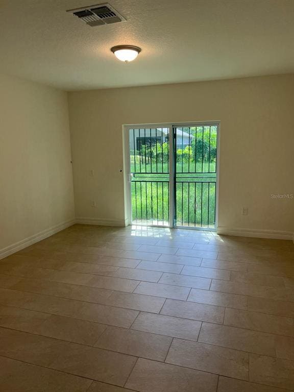 Building Photo - 4862 College Dr