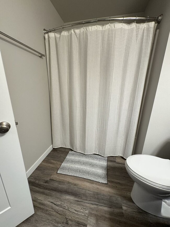 Building Photo - Furnished Hermiston Rental