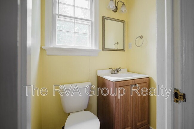 Building Photo - 10075 Aragon Dr