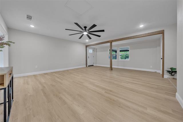 Building Photo - 217 Palomino Dr