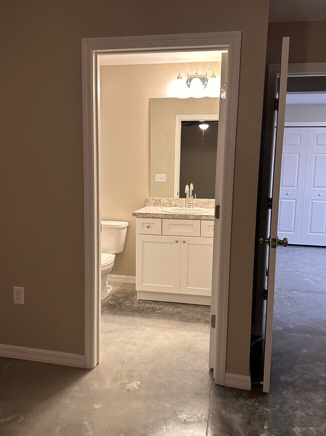 Building Photo - 442 Avenue A NE