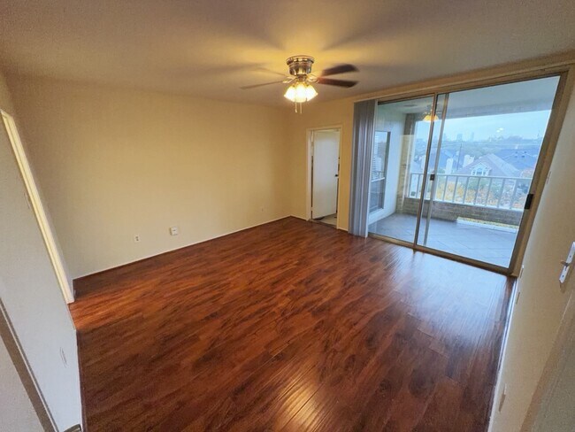 Building Photo - 2210 Dorrington St