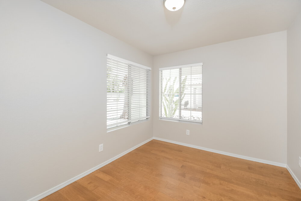 Building Photo - 8335 W Columbine Dr
