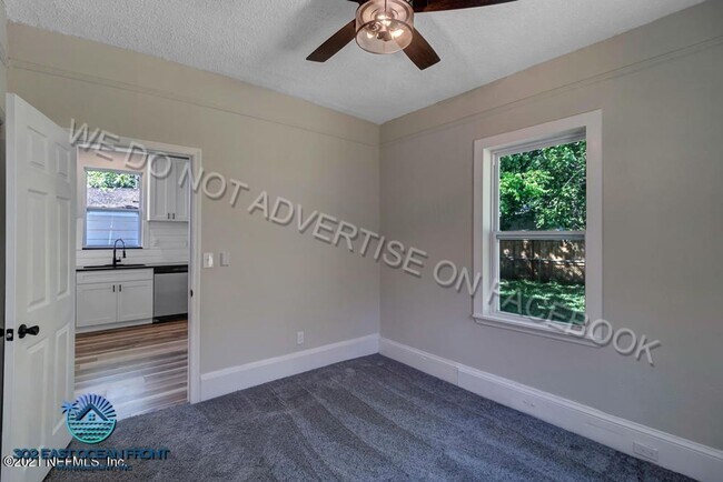 Building Photo - Lovely 2 bedroom / 1 bathroom home now ava...