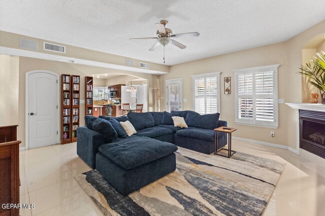 Building Photo - 3216 Tierra Palma Dr