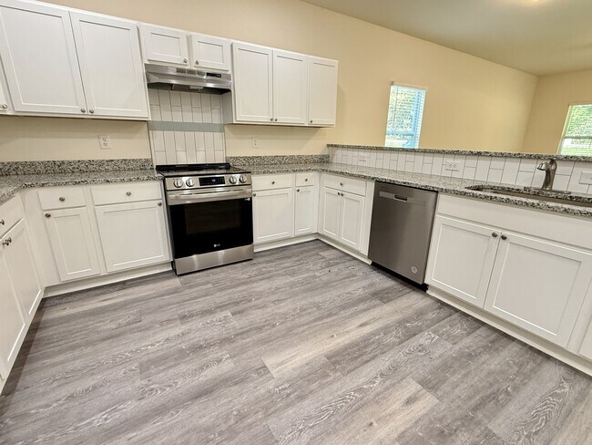 Building Photo - 1582 Hobbs Island Rd SE