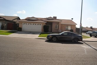 Building Photo - 5103 Casa Bonita Dr