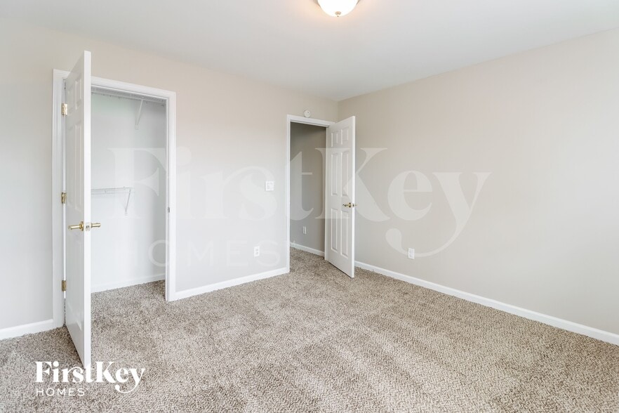 Building Photo - 1421 Kentmire Ct