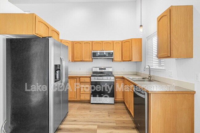 Building Photo - 5147 W Palmwood