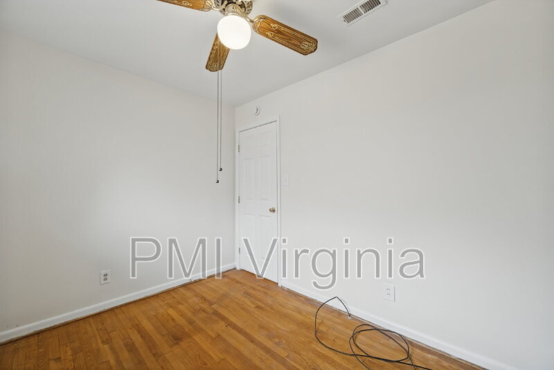 Building Photo - 430 Greenbriar Ave