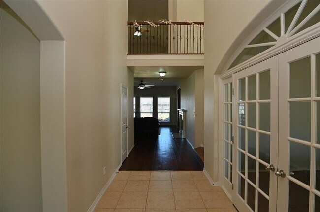 Building Photo - 5215 Field Briar Ln