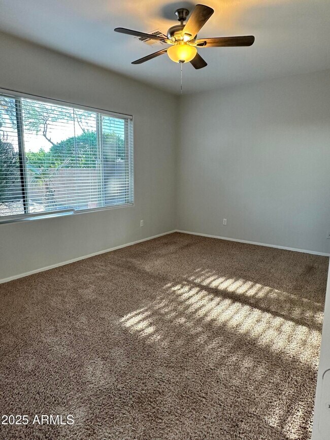 Building Photo - 8076 S Spur Trail Ct