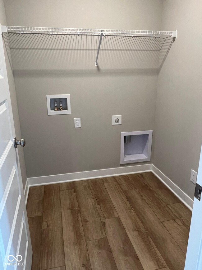 Building Photo - 6872 Sunstone Pl