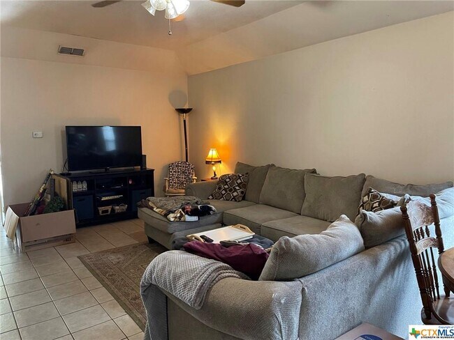 Building Photo - 349 S Water Ln