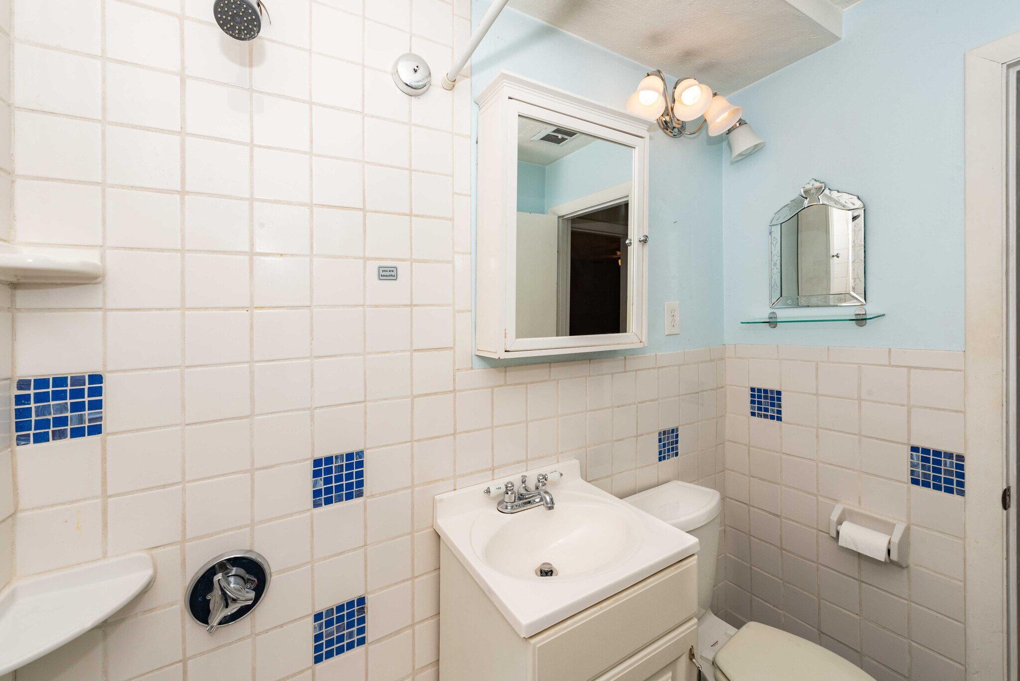 Building Photo - 135 Inman St