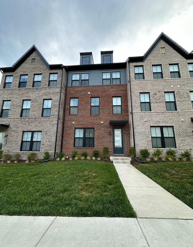 Building Photo - 594 Hazel Dr