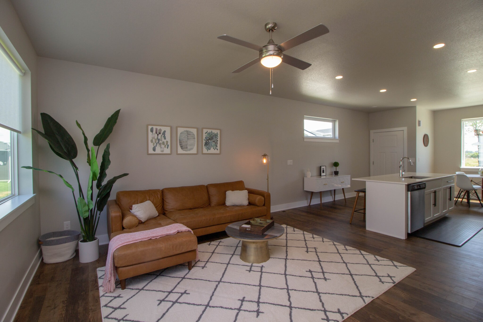 living area - 17119 Mistflower Ln