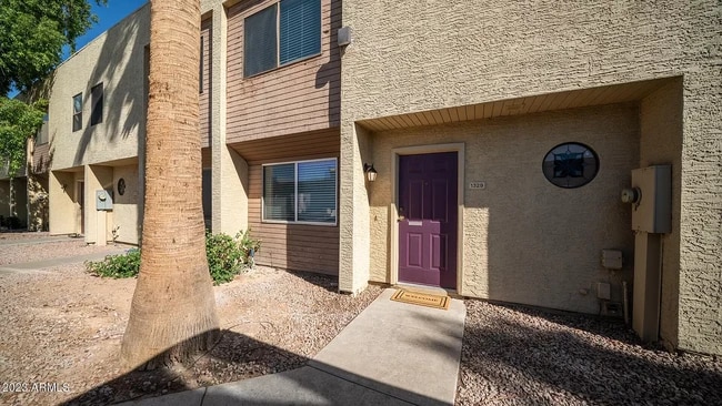 Building Photo - 1329 S Mitchell Dr