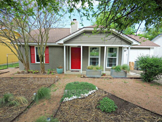 Building Photo - 8700 Soho Dr