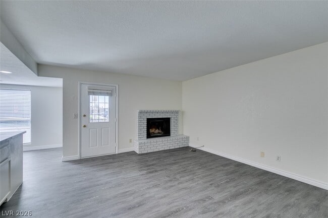 Building Photo - 3790 Shirebrook Dr