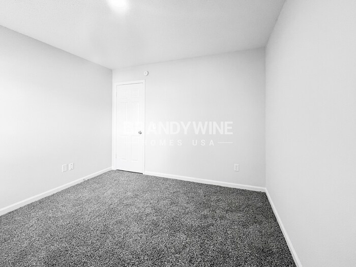 Building Photo - 4580 Chelwood Dr