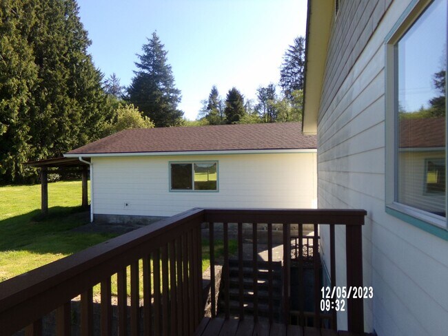 Building Photo - 3bd 2baHome Located in Montesano